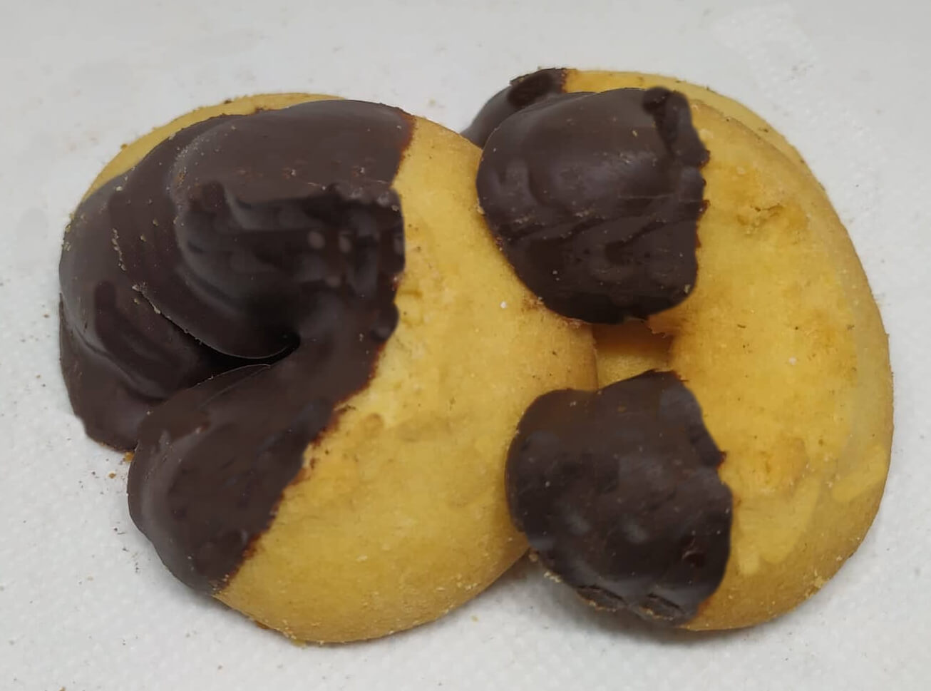 CHOCOLATE PETAL COOKIES