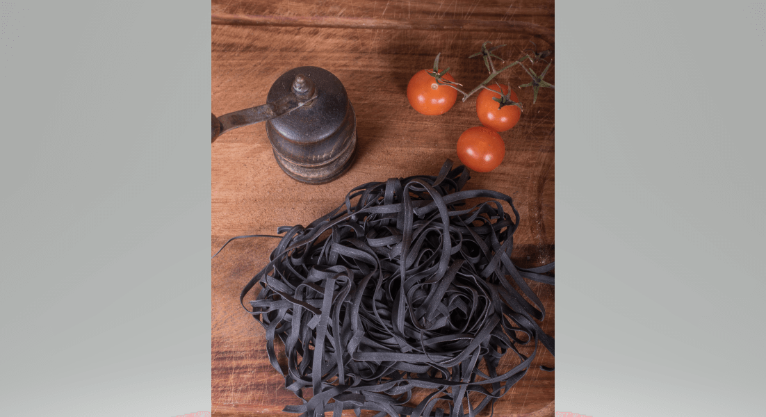 NOODLES WITH CUTTLEFISH INK