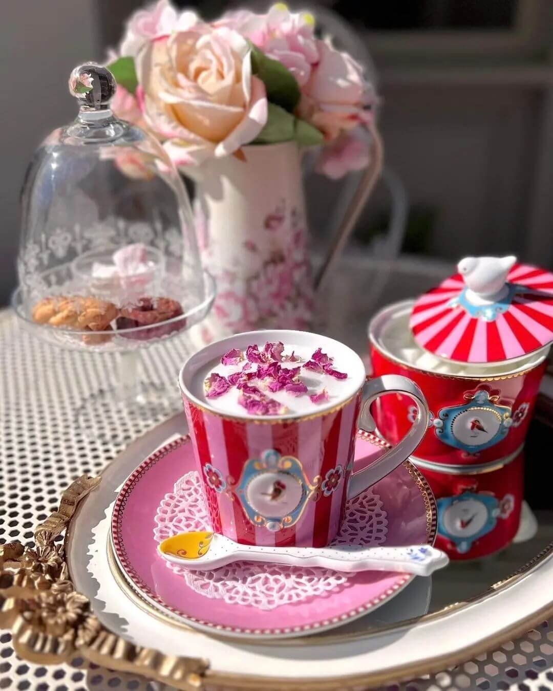 Organic edible roses