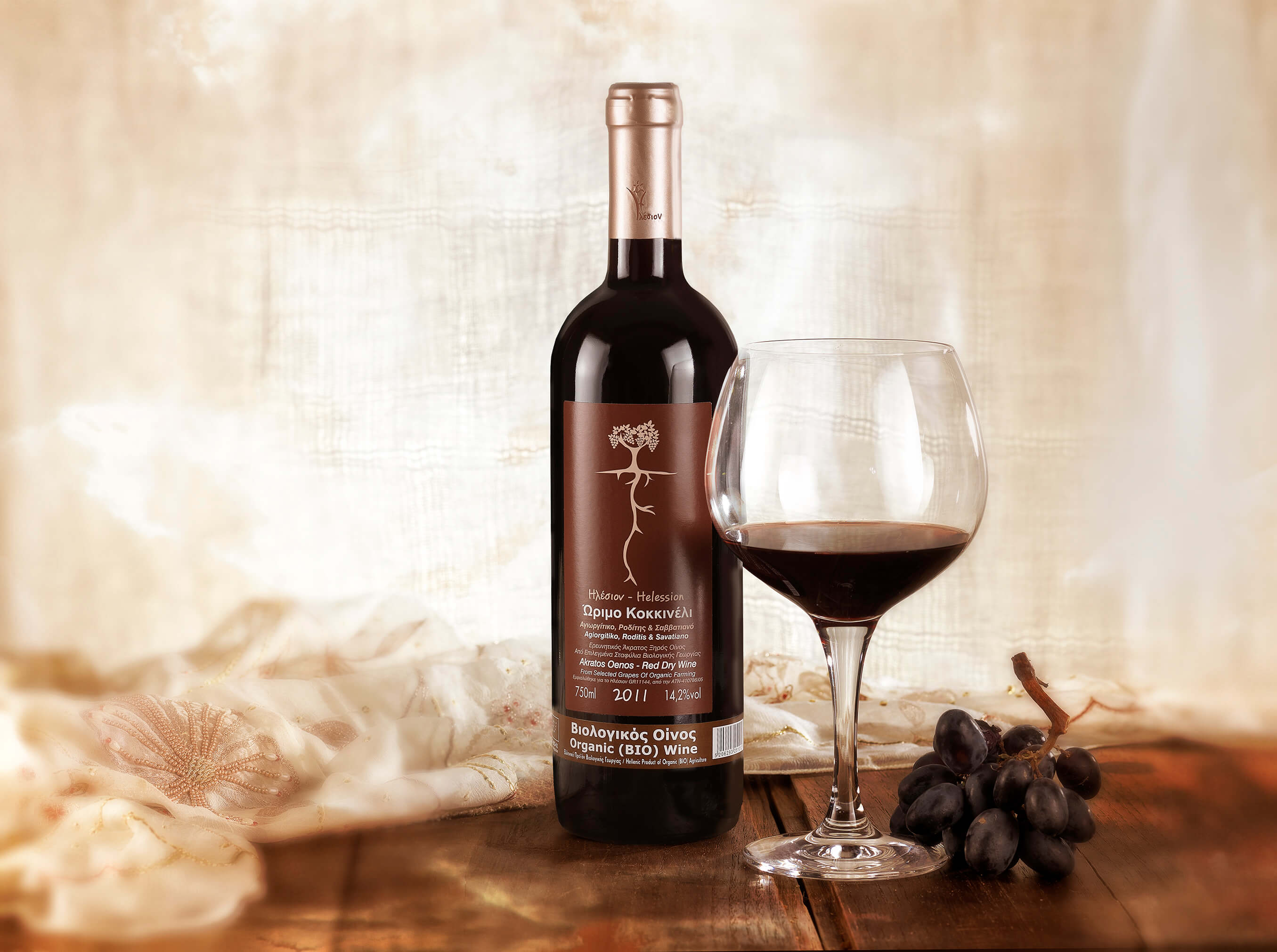 Red Dry Wine Akratos Oenos