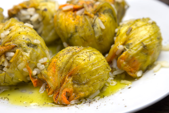 Κολοκυθανθοί γεμιστοί με ρύζι