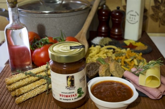 Homemade TOMATO sauce with PEPPER and BASIL