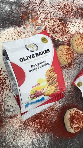 Olive Bakes Paprika