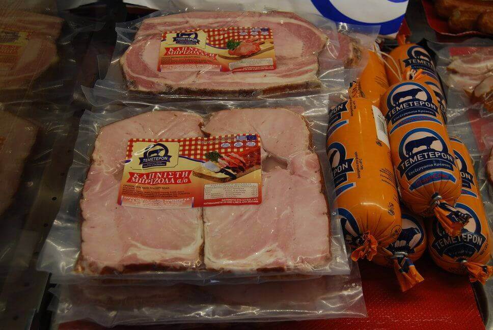 Μπριζόλες καπνιστές και παριζάκι