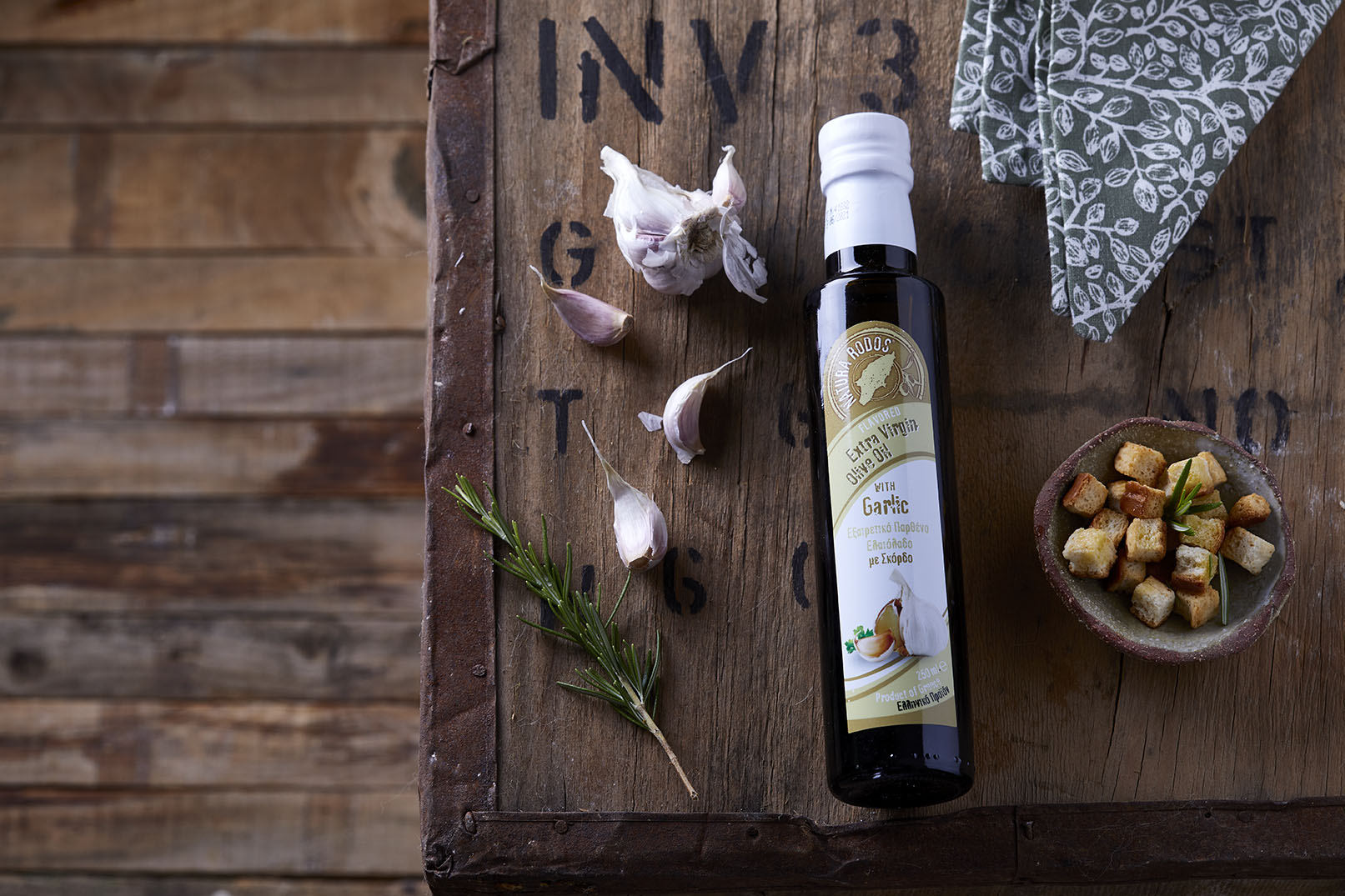 ΕΞΑΙΡΕΤΙΚΟ ΠΑΡΘΕΝΟ ΕΛΑΙΟΛΑΔΟ  250 ΜΛ ΜΕ  ΣΚΟΡΔΟ