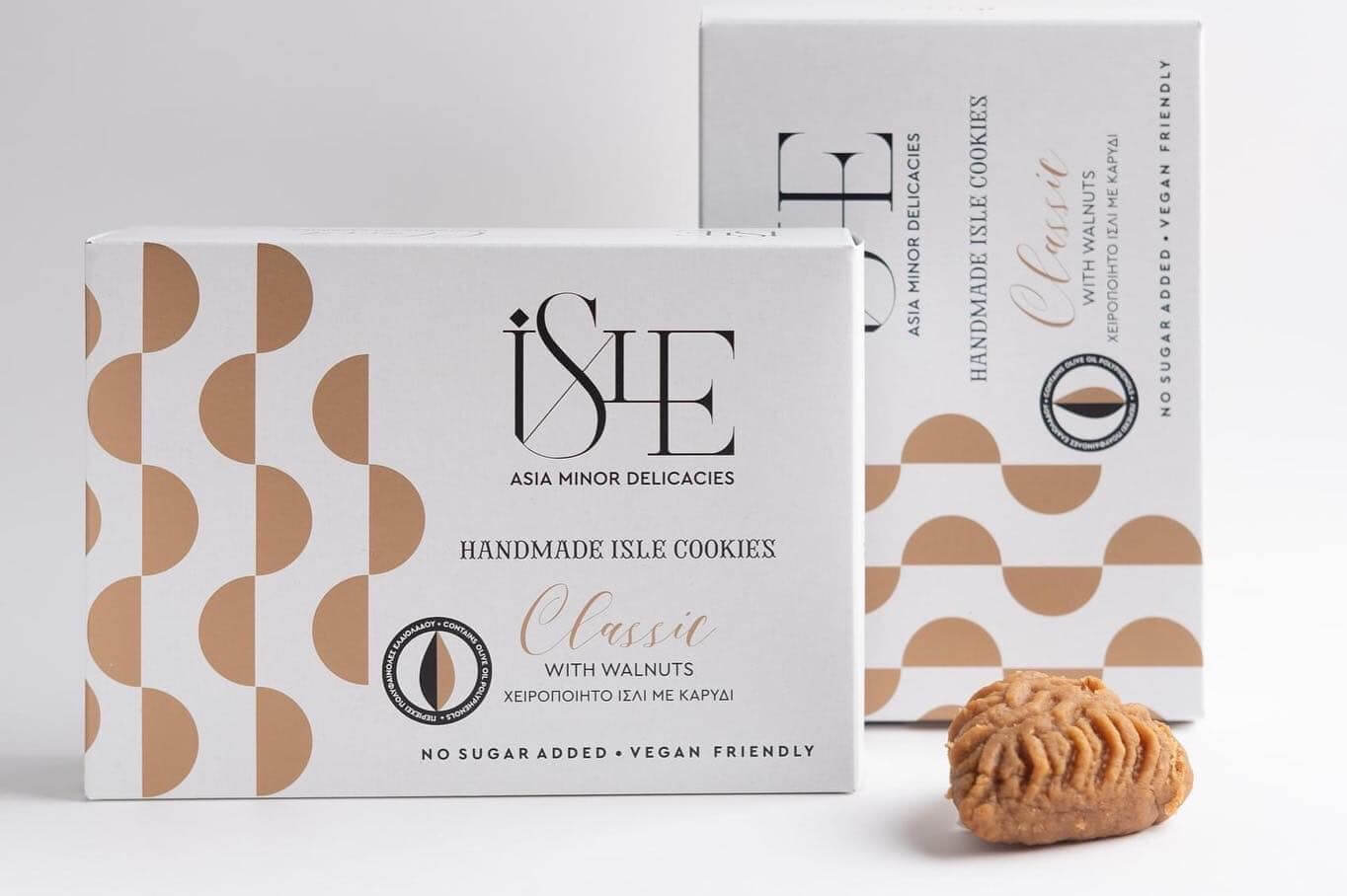 Ισλί  με γέμιση καρύδι.