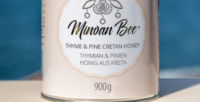 Μέλι από Θυμάρι και Πεύκο Κρήτης 900gr (μεταλλικό δοχείο)