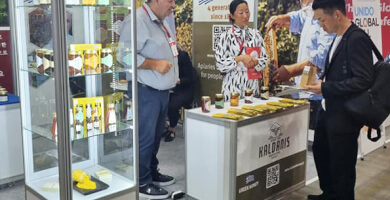 ΜΕΛΙΣΣΟΚΟΜΙΚΗ ΟΙΚΟΓΕΝΕΙΑ ΚΑΛΔΑΝΗ Φωτογραφία 5