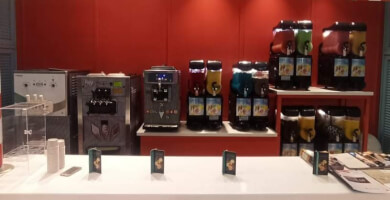 PLAZA ICE CREAM Photo 4