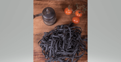 NOODLES WITH CUTTLEFISH INK