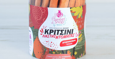 SUN-DRIED TOMATO BREADSTICKS