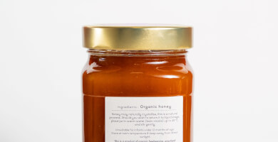 Organic honey from pine trees, ivy and heather flowers Photo 