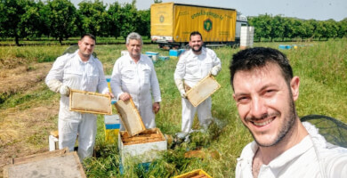 Η ΑΓΡΙΑ ΜΕΛΙΣΣΑ - Μελισσοκομικά Προϊόντα Φωτογραφία 4
