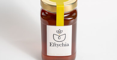 Organic honey from Pine trees and wild Flowers Photo 