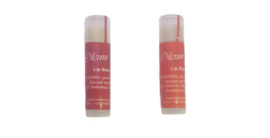 Lip balm with favor strawberry or cherry