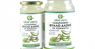 Peeled aloe vera leaf in pieces | Glass jar