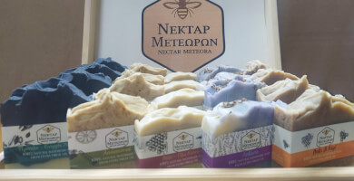 SOAP WITH HONEY & BEESWAX Photo 