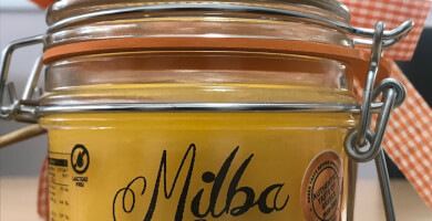 Cow Butter with vanillin and carotene, clarified, 99.8% fat