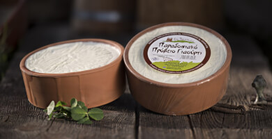 Traditional sheep yogurt