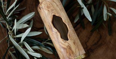 ΞΥΛΙΝΟ ΜΠΟΥΚΑΛΙ ΑΠΟ ΕΛΙΑ RIZA ZOE - 200 ML - ΣΧΕΔΙΟ ΚΟΥΦΑΛΑ ΔΕΝΤΡΟΥ