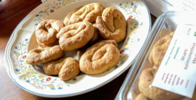 Ikarian wine-biscuits