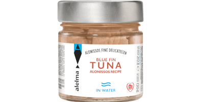 BLUE FIN TUNA IN WATER